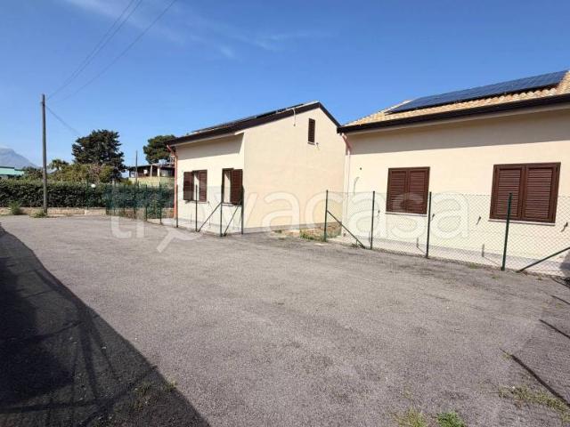 Villa singola in vendita a Campofelice di Roccella viale Cefalù, 4