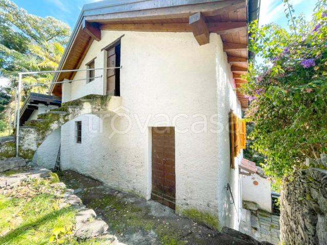 Villa singola in vendita a Cannero Riviera via roma 141