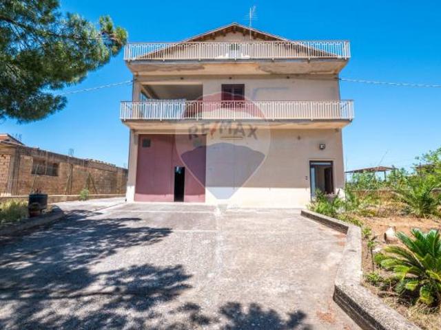 Villa singola in vendita a Caltagirone
