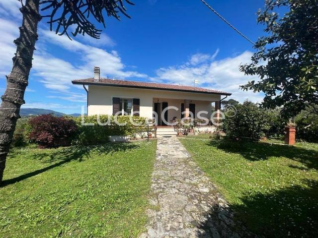 Villa singola in vendita a Capannori via di s. Ginese, 50, Massa Macinaia San Leonardo
