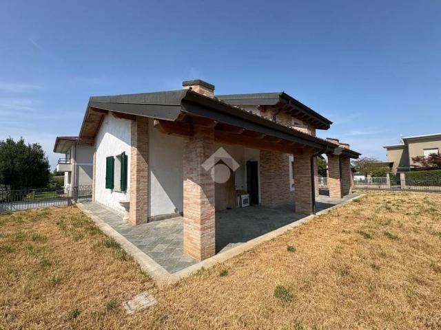 Villa singola in vendita a Capergnanica via Serenissima, 3