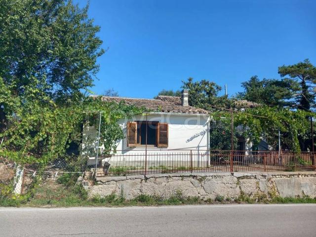 Villa singola in vendita a Cappuccini, Catignano