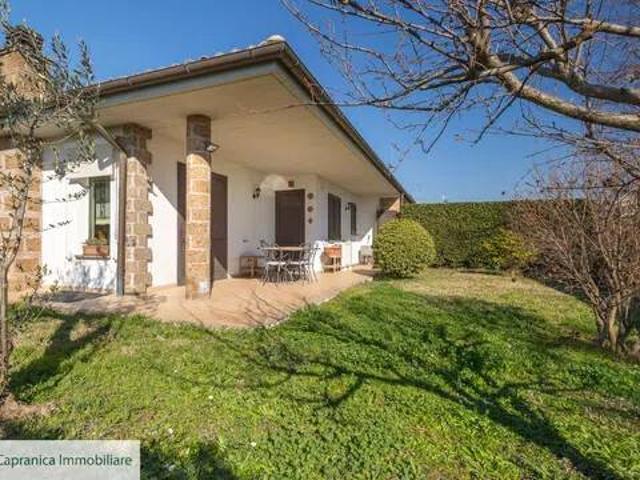 Villa singola in vendita a Capranica