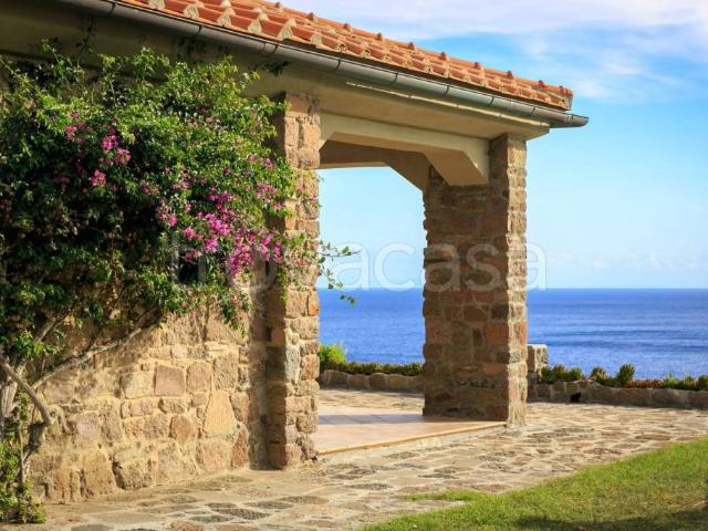 Villa singola in vendita a Capraia Isola via Genova
