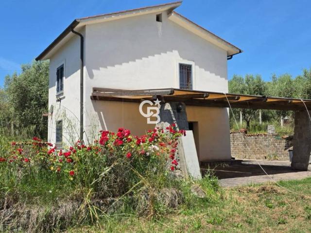 Villa singola in vendita a Caprarola