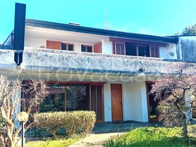 Villa singola in vendita a Carugo, Sant'isidoro