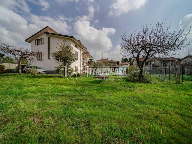 Villa singola in vendita a Caronno Varesino via Castiglioni