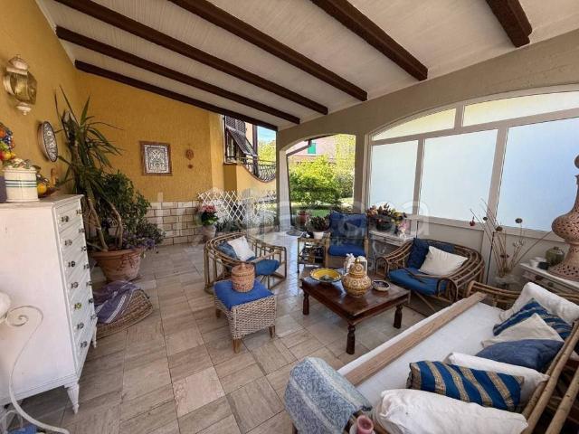 Villa singola in vendita a Carrara via Fossone Alto