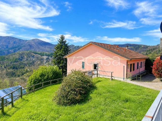 Villa singola in vendita a Carro via 4 Novembre, Castello