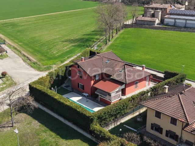 Villa singola in vendita a Castagnito via Lavandaro