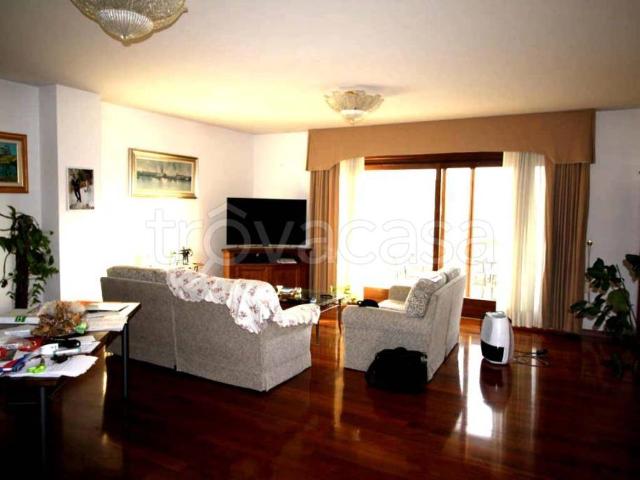 Villa singola in vendita a Castel di Lama via Adige, 13