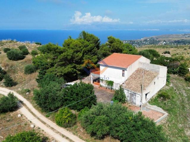 Villa singola in vendita a Castellammare del Golfo