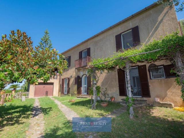 Villa singola in vendita a Castellabate via Petrengole