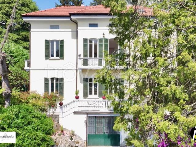 Villa singola in vendita a Castelletto sopra Ticino