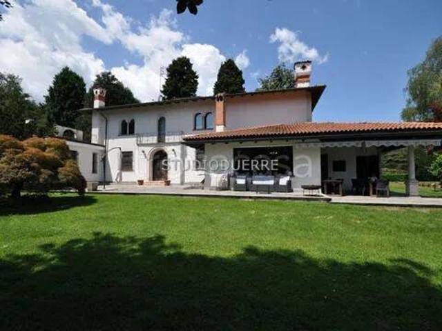 Villa singola in vendita a Castelletto sopra Ticino via a. Oldrini, 15
