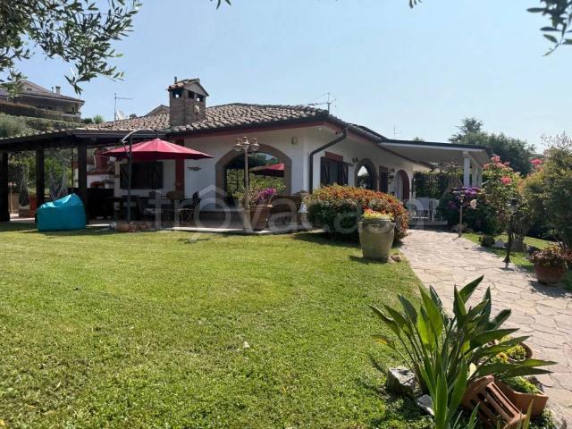 Villa singola in vendita a Castelnuovo di Porto via degli Olivi, 2