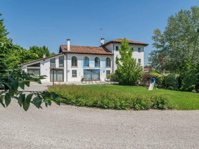 Villa singola in vendita a Casier, Casier