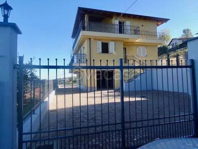 Villa singola in vendita a Cassinasco via Castello No Number