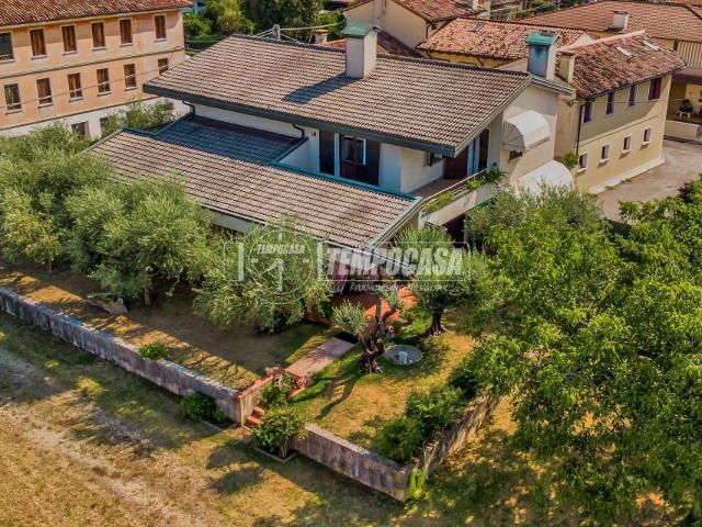 Villa singola in vendita a Rosà
