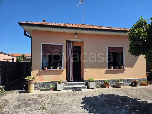 Villa singola in vendita a Cavaria, Cavaria con Premezzo