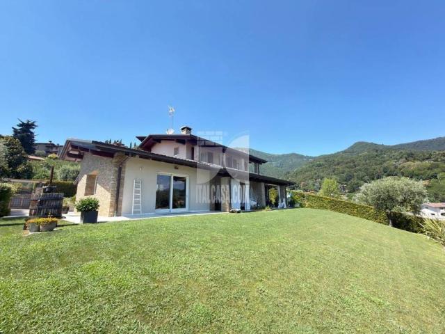 Villa singola in vendita a Cenate Sopra, Casco