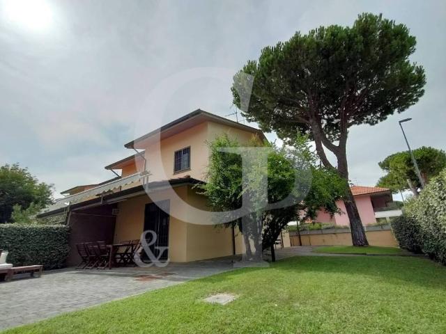 Villa singola in vendita a Cervia via Mercurio, 24