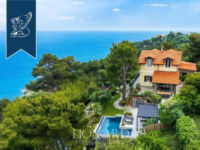 Villa singola in vendita a Cervo
