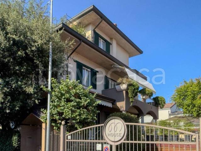 Villa singola in vendita a Cernusco sul Naviglio via Zara