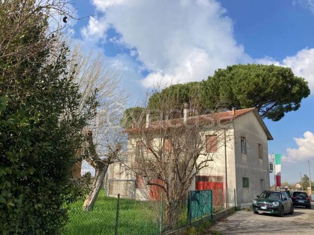 Villa singola in vendita a Cesena via Emilia Ponente, Diegaro