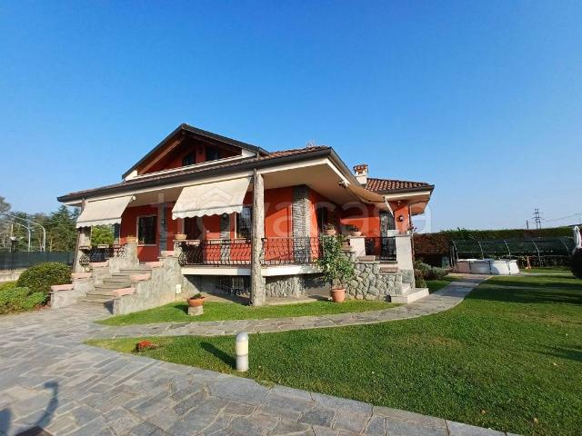 Villa singola in vendita a Cherasco corso Luigi Einaudi, 39