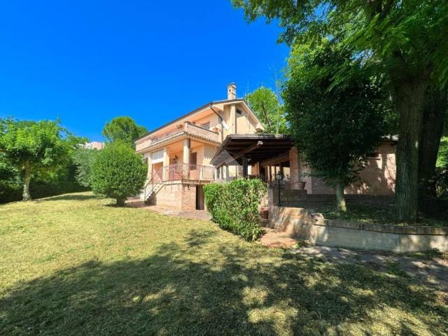 Villa singola in vendita a Chieti viale Maiella, 48