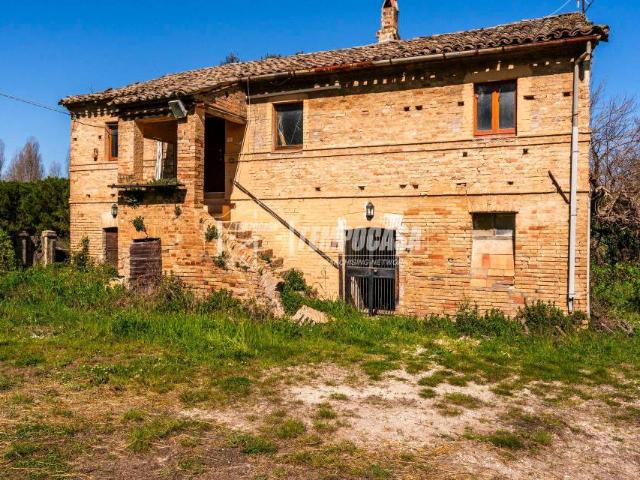 Villa singola in vendita a Civitanova Marche, Civitanova Alta