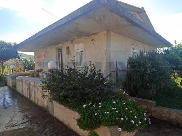 Villa singola in vendita a Comiso