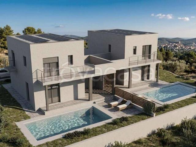 Villa singola in vendita a Colico via Laghetto