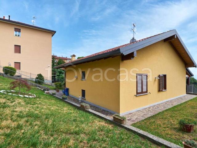 Villa singola in vendita a Colle Brianza via Europa, 28