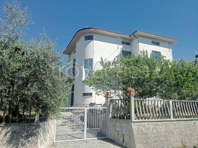 Villa singola in vendita a Cortona, Terontola