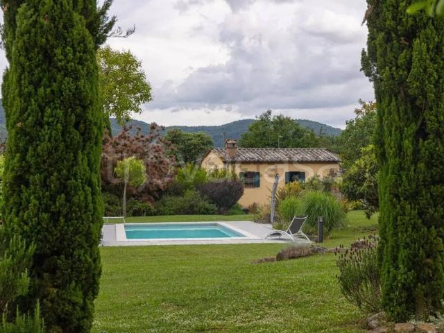 Villa singola in vendita a Cortona