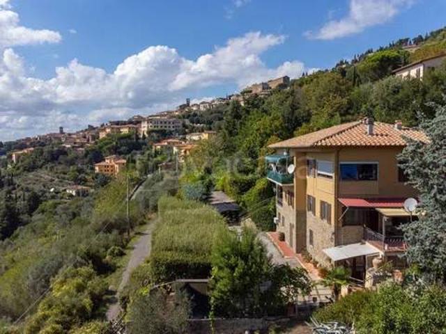 Villa singola in vendita a Cortona