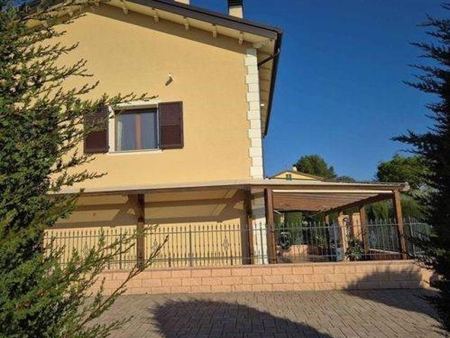 Villa singola in vendita a Corridonia viale Trento