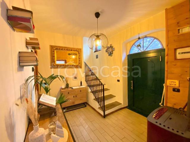Villa singola in vendita a Dervio via al Castello, 8
