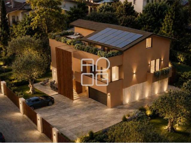 Villa singola in vendita a Desenzano del Garda, Desenzano del Garda