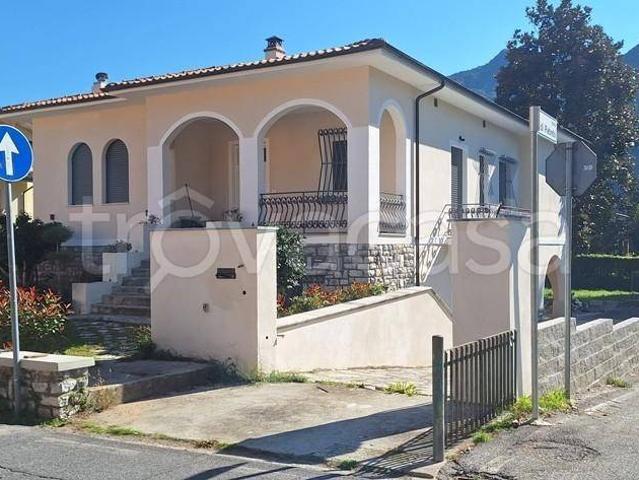Villa singola in vendita a Diecimo, Borgo a Mozzano