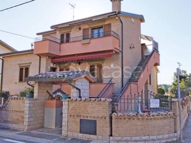 Villa singola in vendita a Fano, Gimarra
