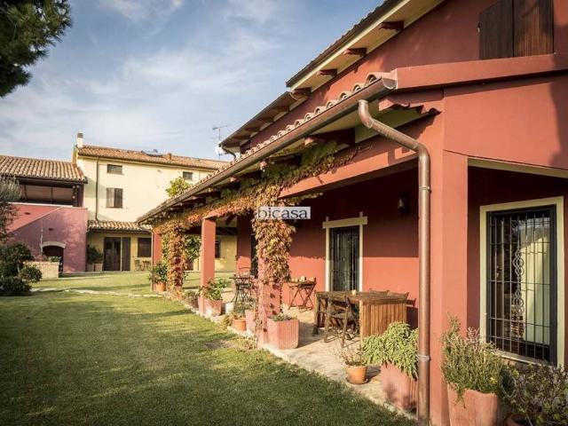 Villa singola in vendita a Fano, San Biagio Roncosambaccio