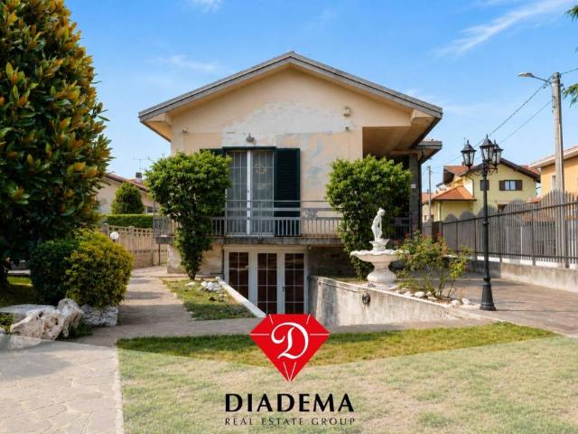 Villa singola in vendita a Fagnano Olona via Mercadante, 12
