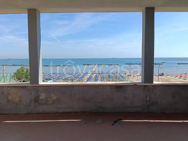 Villa singola in vendita a Falconara Marittima via Flaminia, 499, Centro