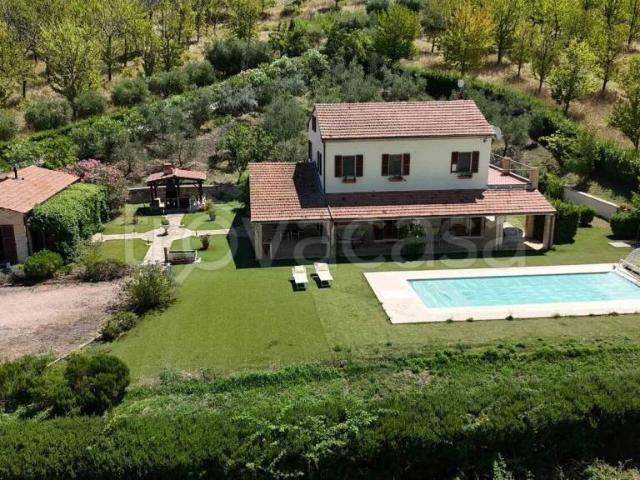 Villa singola in vendita a Fermo via Roma No Number
