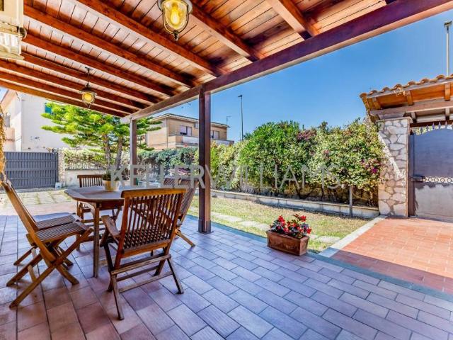 Villa singola in vendita a Fiumicino, Isola Sacra