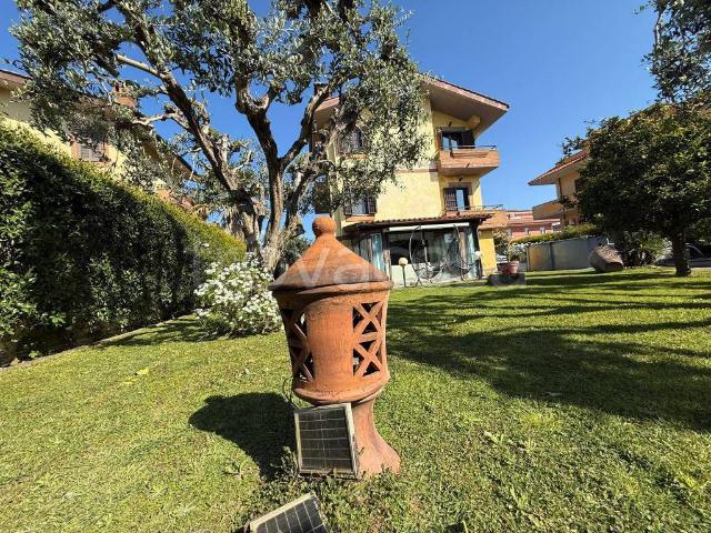 Villa singola in vendita a Fiumicino via m. Erasi, Isola Sacra