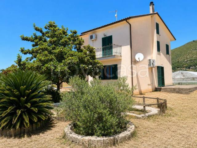 Villa singola in vendita a Fondi via Carlo Levi